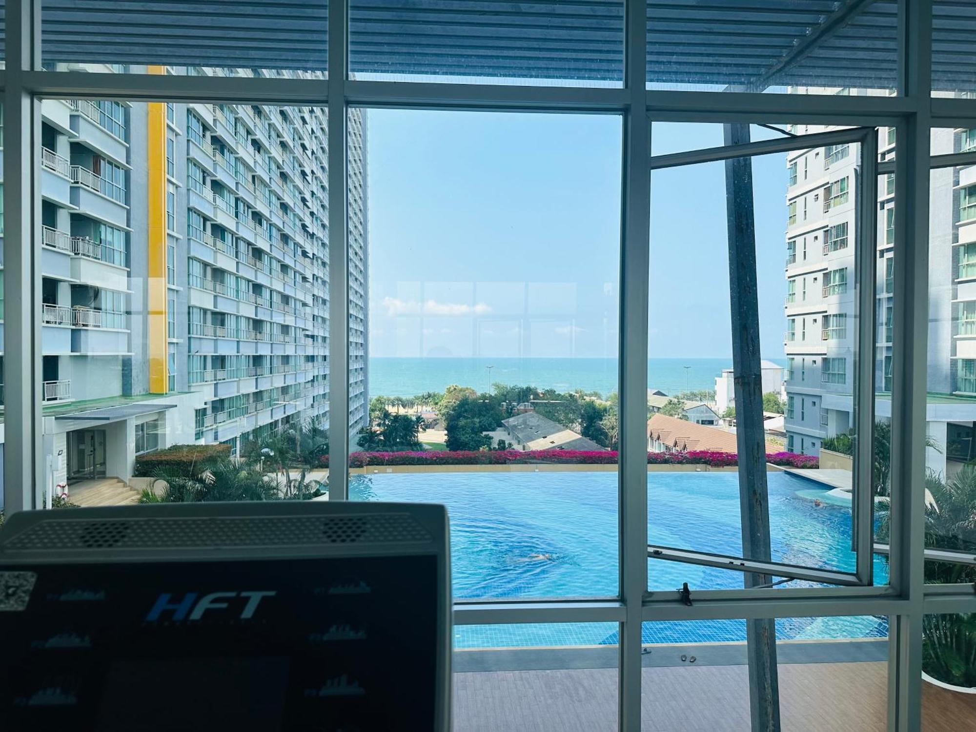 Seaview Beach Room Lumpini-Pool And Gym Face To Ocean Jomtien Beach Esterno foto