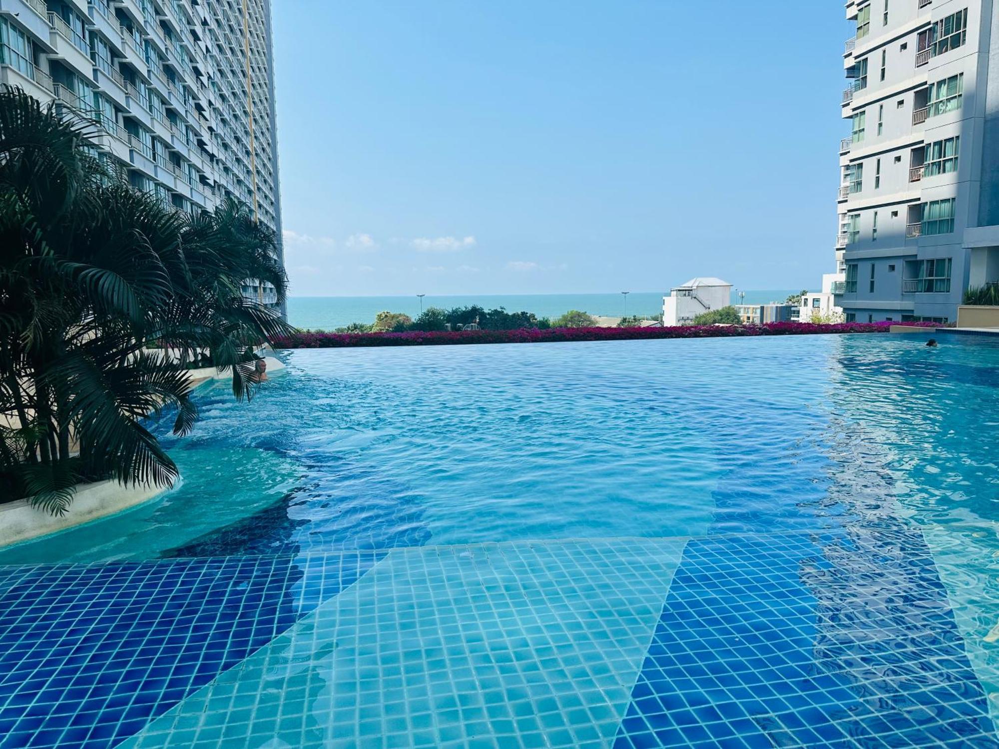 Seaview Beach Room Lumpini-Pool And Gym Face To Ocean Jomtien Beach Esterno foto