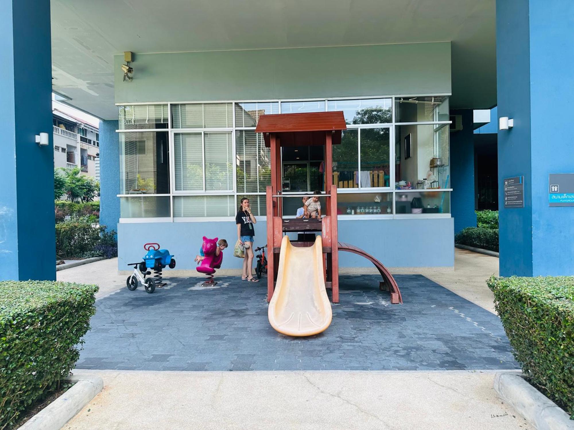 Seaview Beach Room Lumpini-Pool And Gym Face To Ocean Jomtien Beach Esterno foto