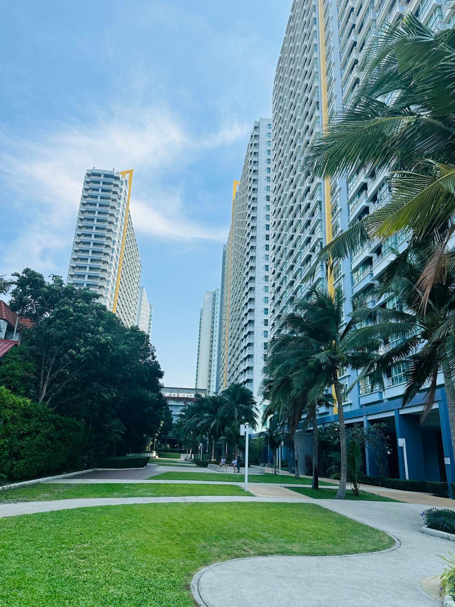 Seaview Beach Room Lumpini-Pool And Gym Face To Ocean Jomtien Beach Esterno foto