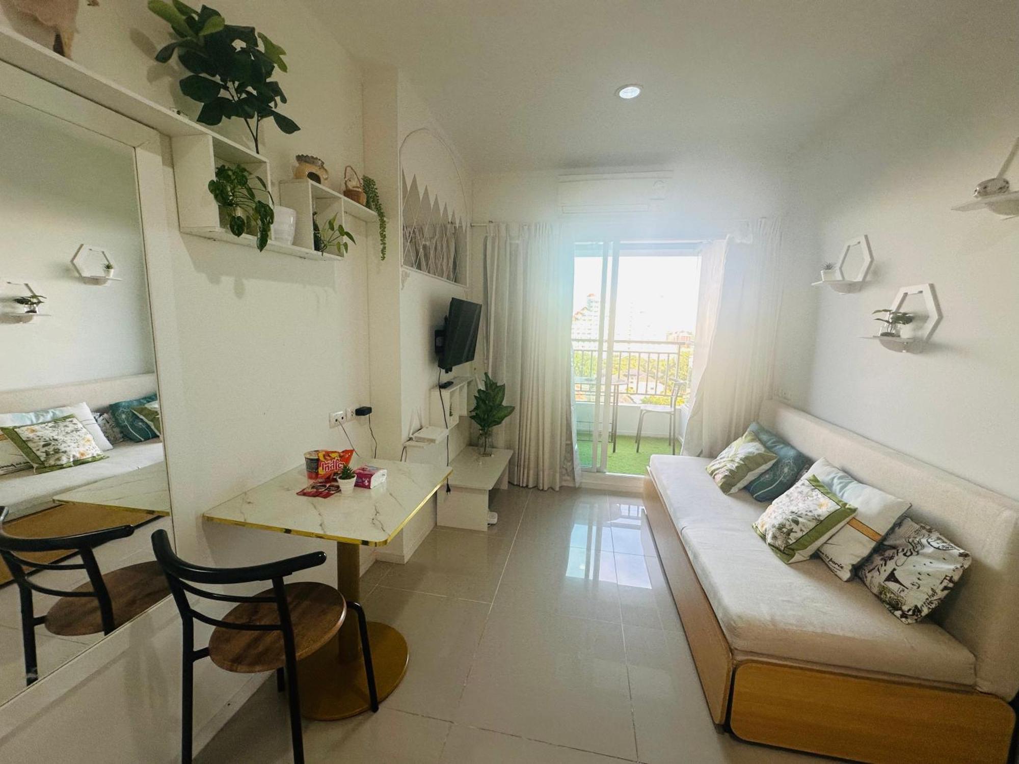 Seaview Beach Room Lumpini-Pool And Gym Face To Ocean Jomtien Beach Esterno foto
